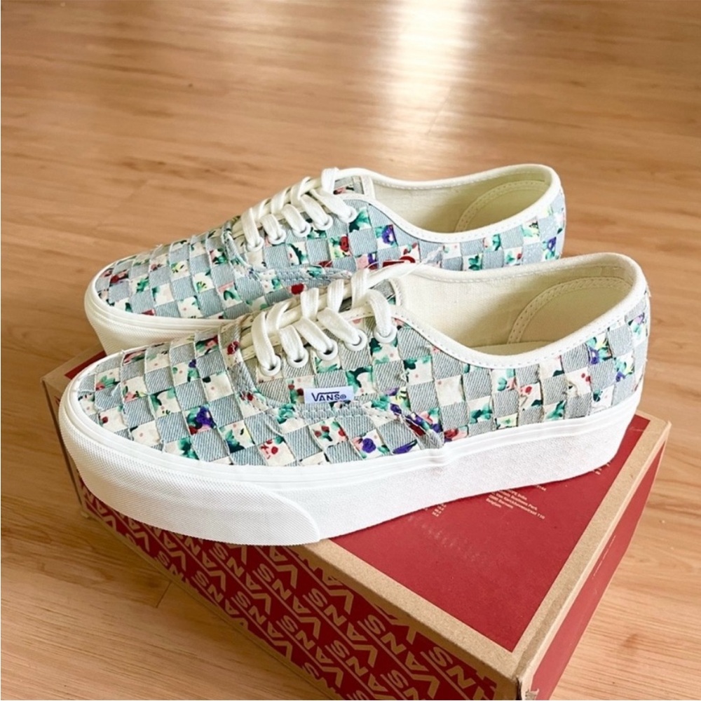 Vans Women's Authentic Stackform
Track Platform S… - image 3